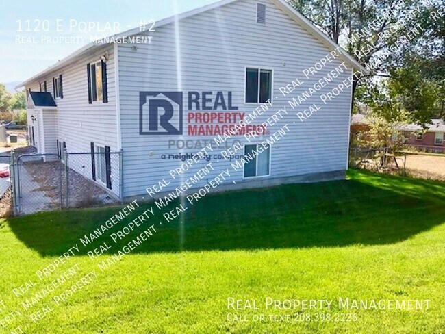 Building Photo - 1120 E Poplar-#2