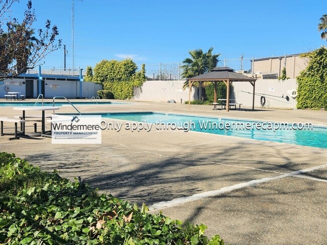 Building Photo - Halfplex Gem at River College Square- Available Now!