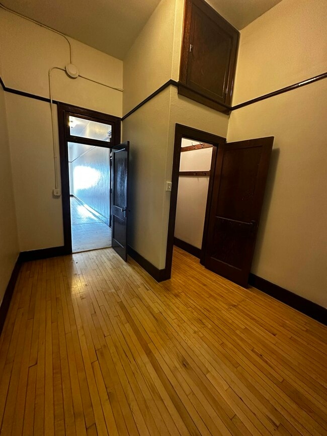 Building Photo - 617 St Joseph St