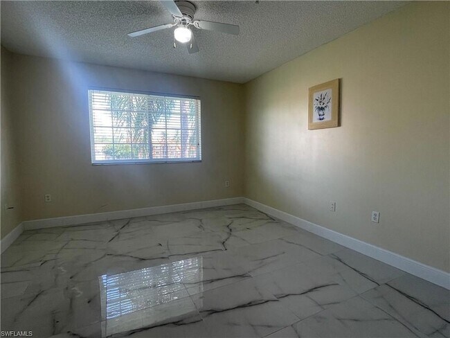Building Photo - 1205 Wildwood Lakes Blvd