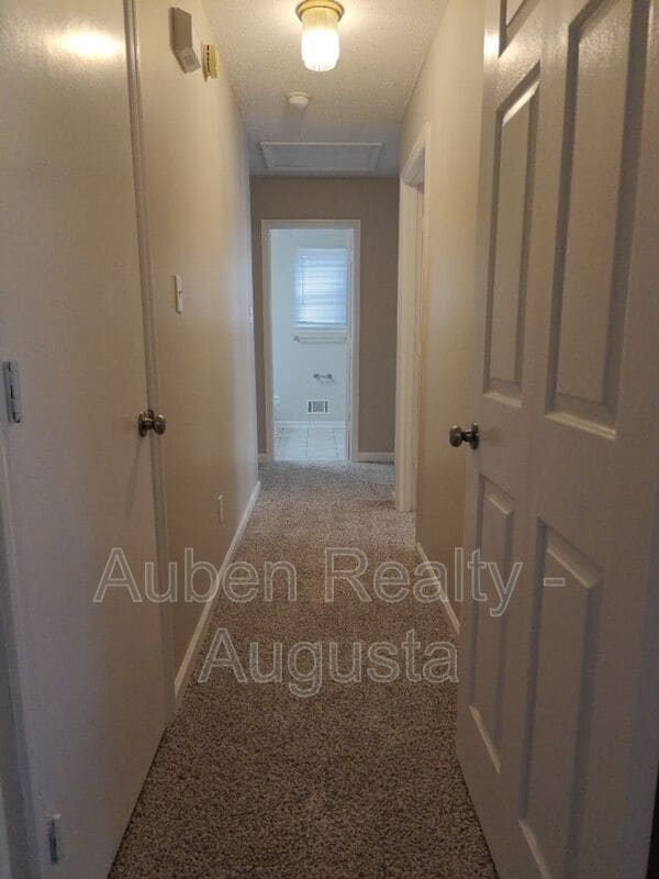 Building Photo - 5183 Fairington Dr