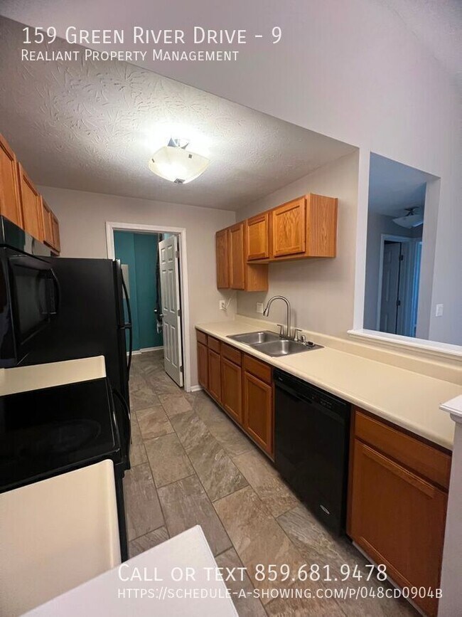Building Photo - 159 Green River Dr