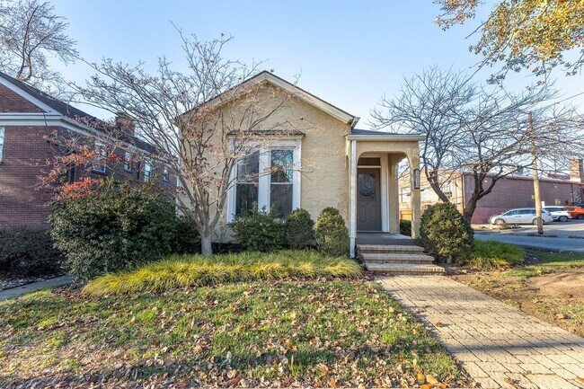 Building Photo - 1619 Ellwood Ave
