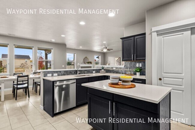 Building Photo - 4235 S Highcliff Ave