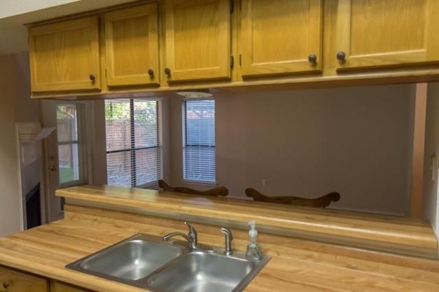 Building Photo - 557 Grace Dr