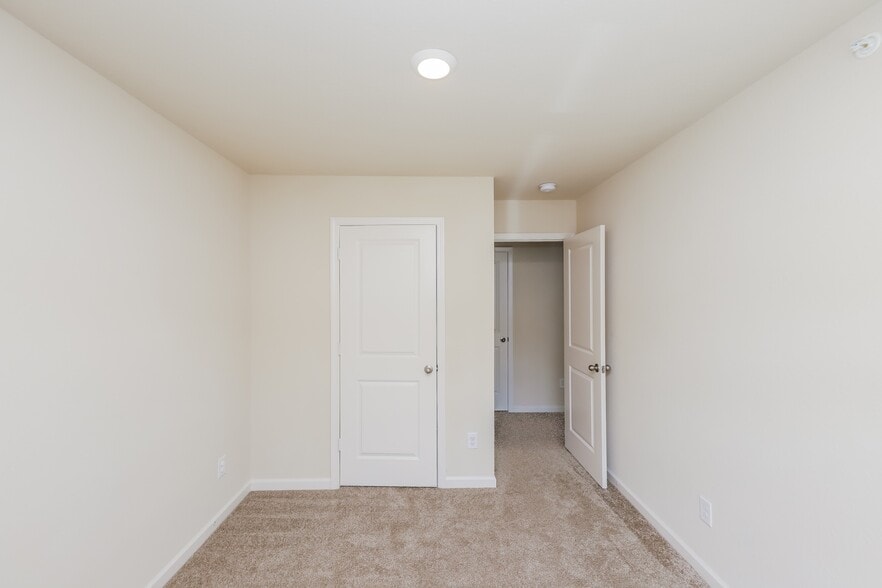 Building Photo - 604 Highwood Ln