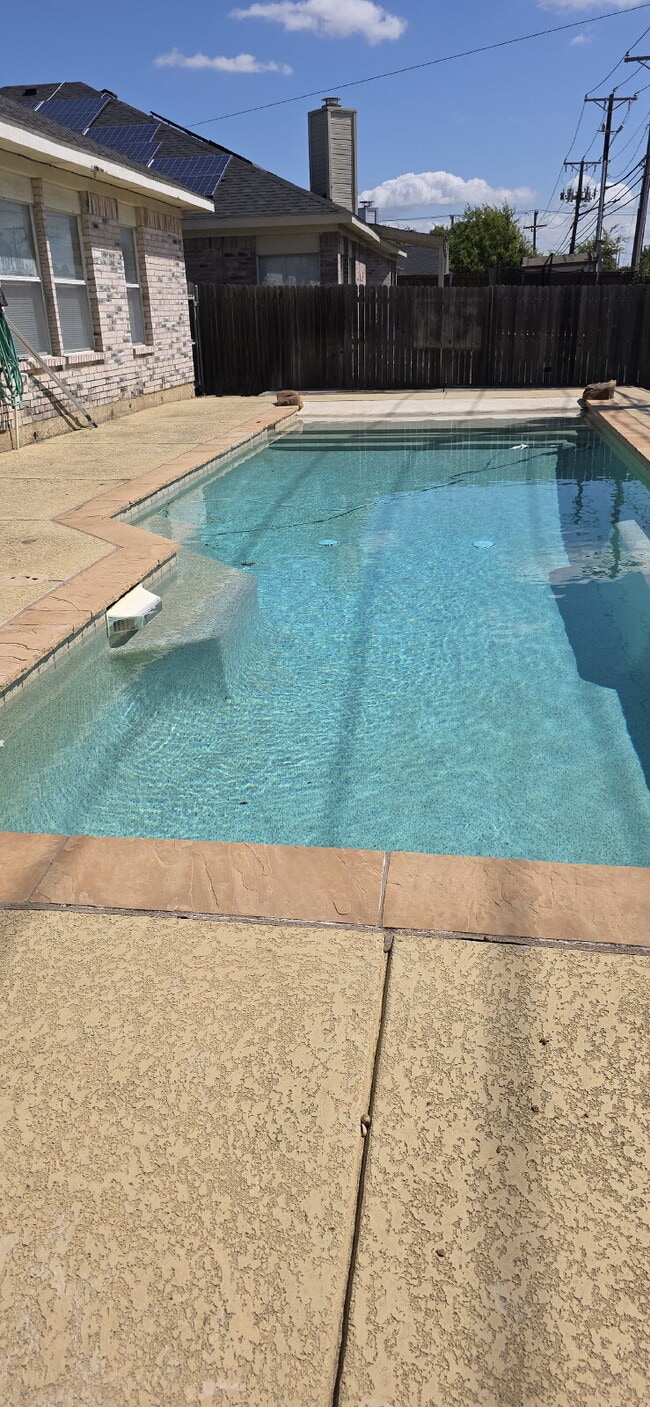 Building Photo - Beautifully Updated Arlington Home with Po...