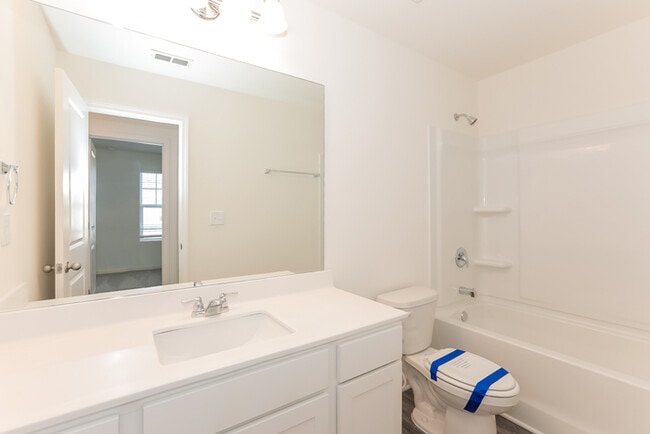 Building Photo - Fantastic 3bd/2.5ba home! Let yourself in!
