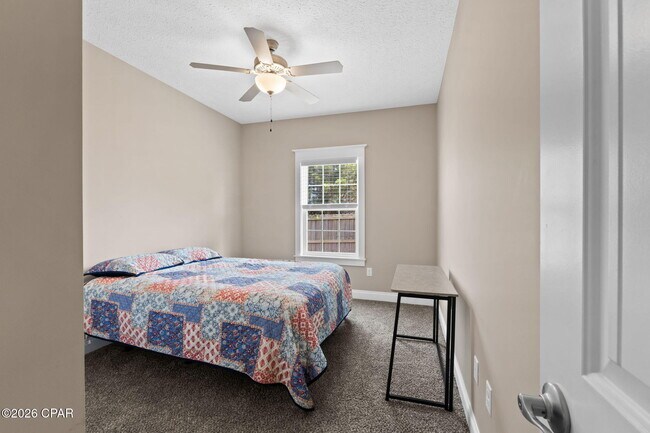 Building Photo - 5206 Robins Ct