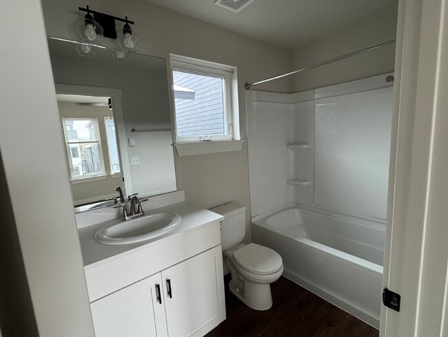 Building Photo - Brand new 1b/1b ADU in Buena Vista, walk t...