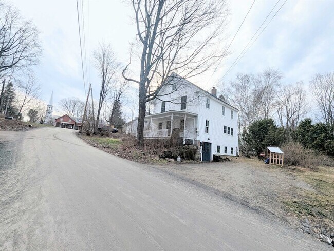 Building Photo - 33 Old Cemetery Rd