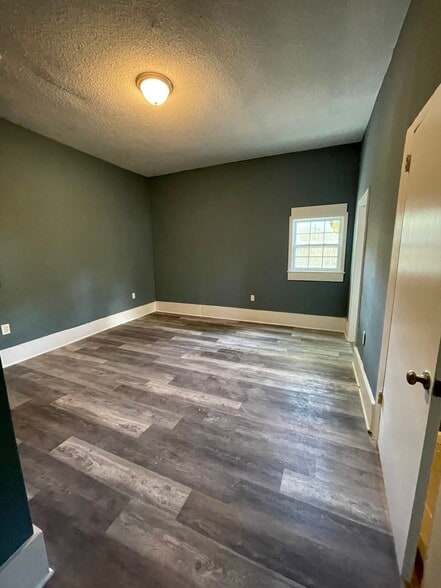 Building Photo - 5407 Virginia Ave