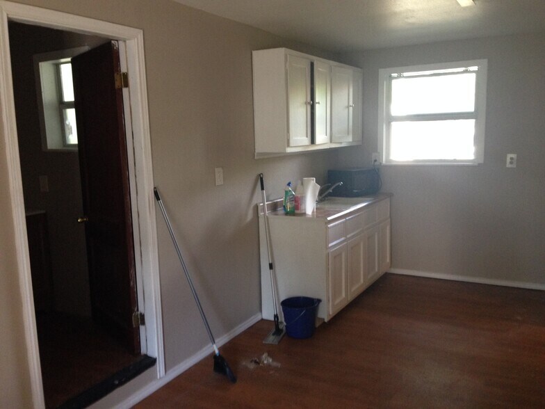 Building Photo - 138 Morrill Ave