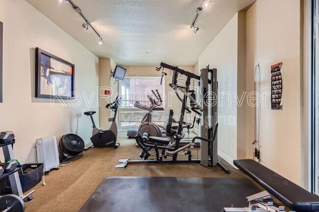 Building Photo - 2460 W 29th Ave