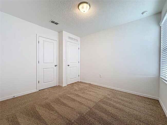 Building Photo - 927 Grandin St