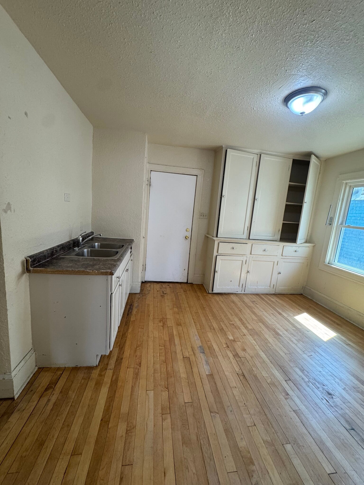 Building Photo - 2756 N 44th St