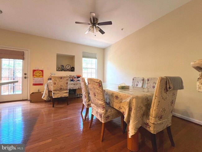 Building Photo - 6030 Helmsman Way