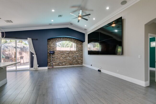 Building Photo - 10002 Long Barrow Ct