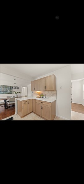 Building Photo - 810 Shady Ln