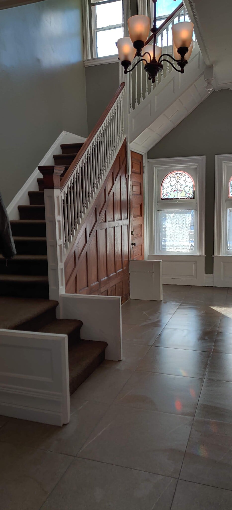 1st floor entry - 102 Garfield St