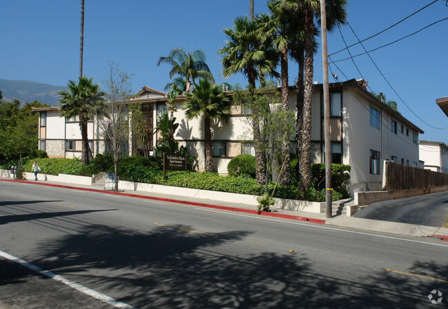 Primary Photo - La Cumbre Plaza Apartments