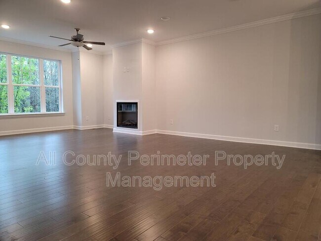 Building Photo - 30 Wren Dr