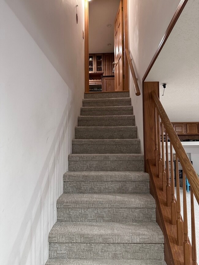 Building Photo - 2153 Seaver Ln