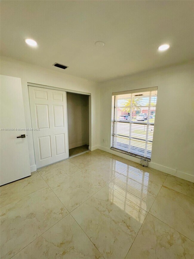 Building Photo - 26045 SW 131st Ct