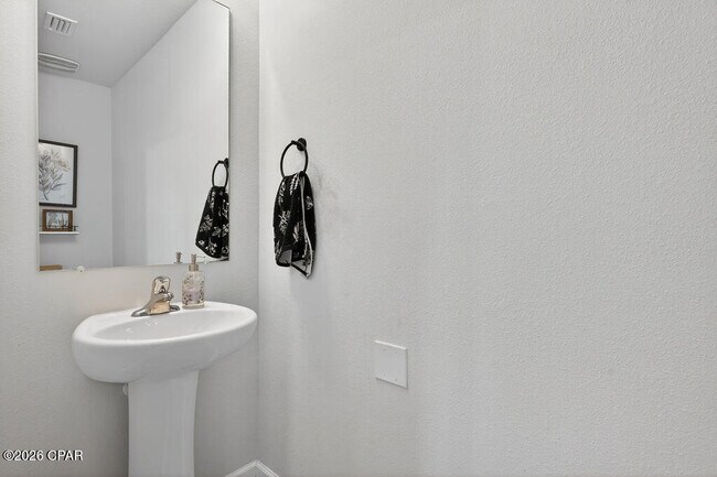 Building Photo - 6615 Atkins Rd