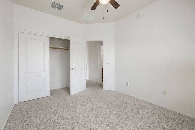 Building Photo - Beautiful 4 Bedroom 3 Bath Home in Vail