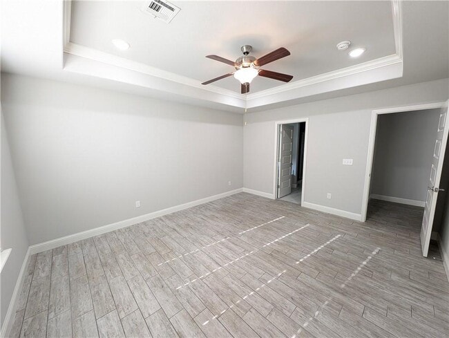 Building Photo - 5602 Sapphire Dr