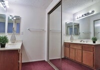 Building Photo - "Charming 2-Bedroom Retreat with Spacious ...