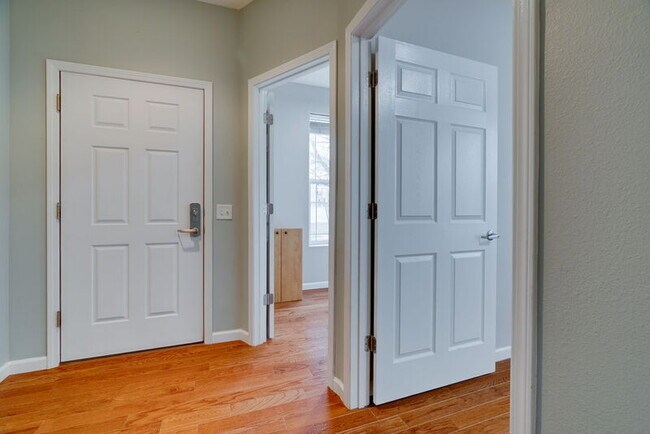 Building Photo - 16552 NE Pacific Terrace