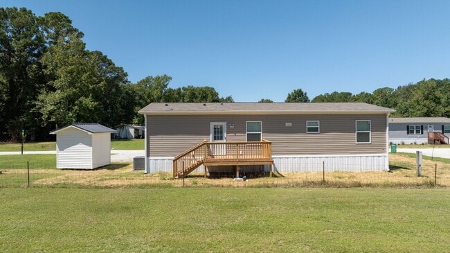 Building Photo - 1118 Old Tar Landing Rd