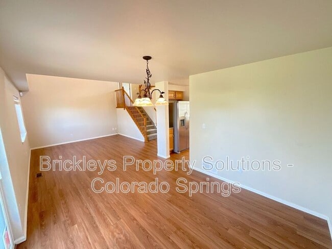 Building Photo - 6112 Chivalry Dr