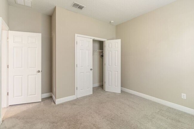 Building Photo - Stunning Avalon Park 4 Bed / 3 Bath Home for Lease!