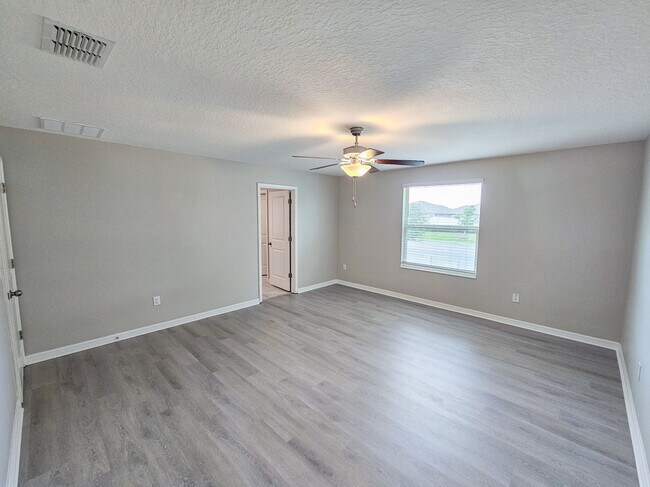Building Photo - 10520 Strawberry Tetra Dr