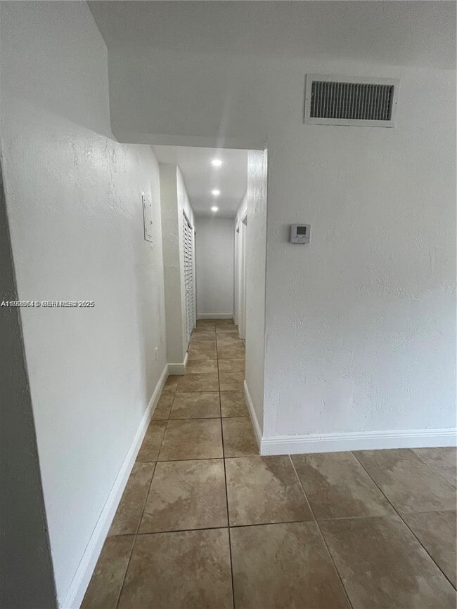 Building Photo - 8607 SW 68th Ct