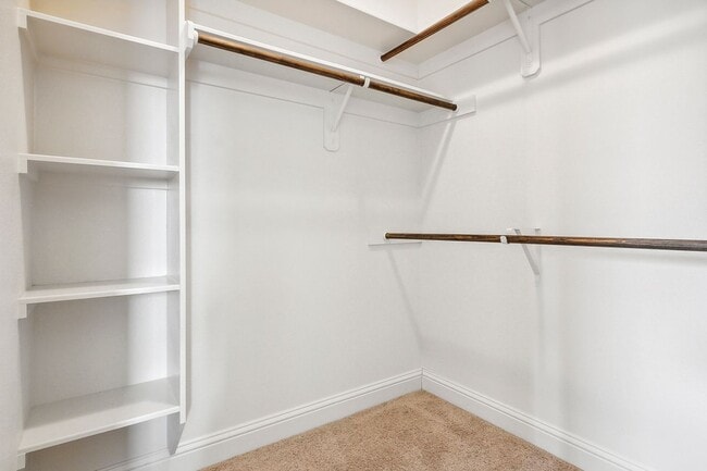 Building Photo - 6500 Llano Ln