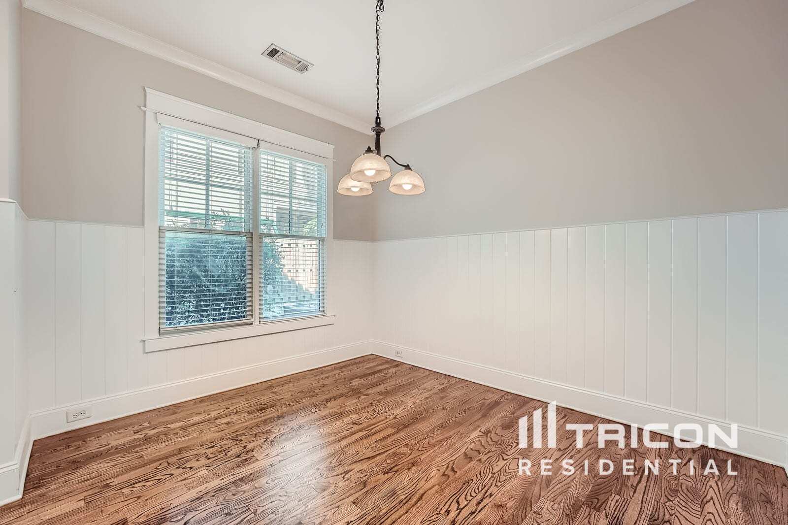 Building Photo - 5024 Groover Dr