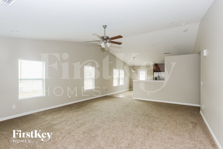 Building Photo - 875 Pointe Andrews Drive