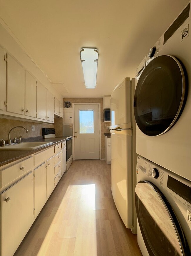 Building Photo - Charming 3 Bed/1.5Bath in Parkville, MD!