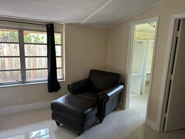 Building Photo - 370 Delaware Ave