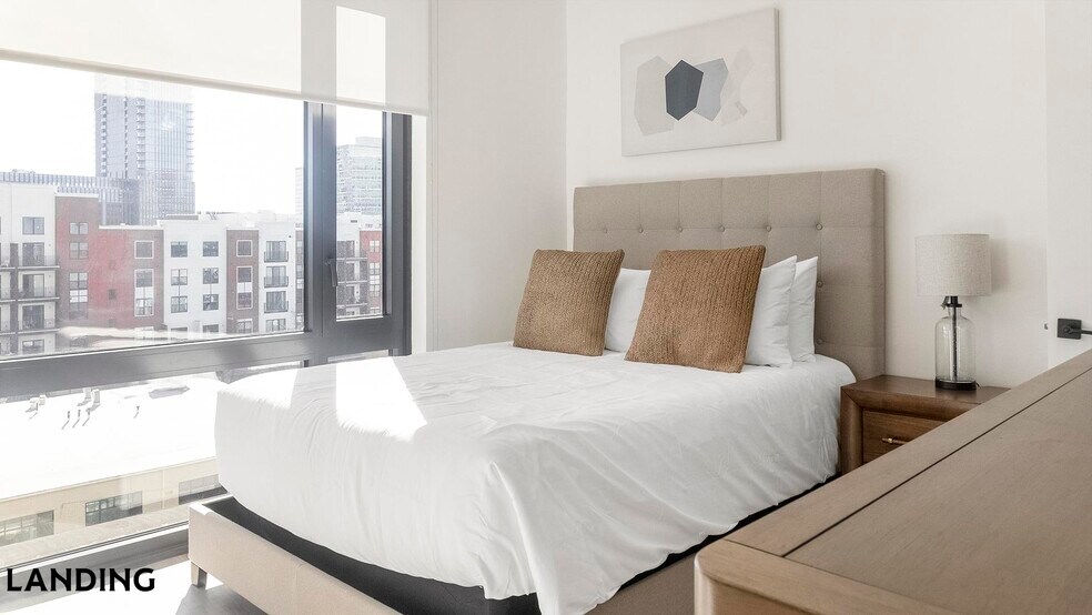 Building Photo - 1007 S Mint St