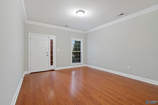 Building Photo - 5031 SE Valley Cove Dr