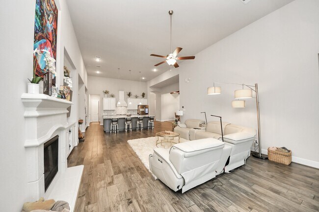 Building Photo - 23606 Verge Sims Dr