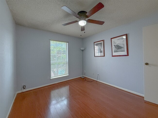 Building Photo - 3100 Jeanetta St