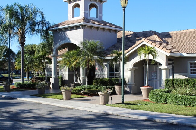 Building Photo - 5065 Wiles Rd