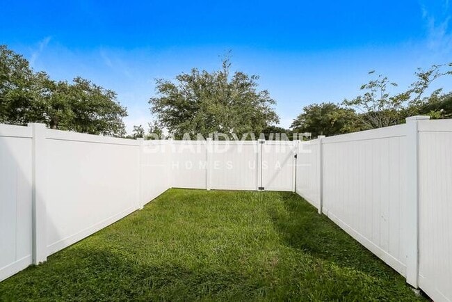 Building Photo - NEW LEASING SPECIAL: 1 MONTH CREDIT! 4BED ...