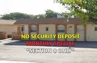 Building Photo - Large 2-1 with central air